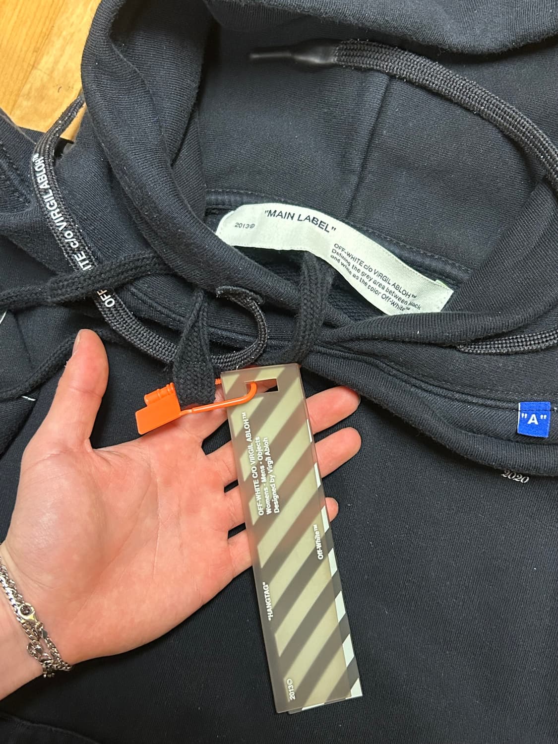 오프화이트 애로우 후드티 상품이미지6