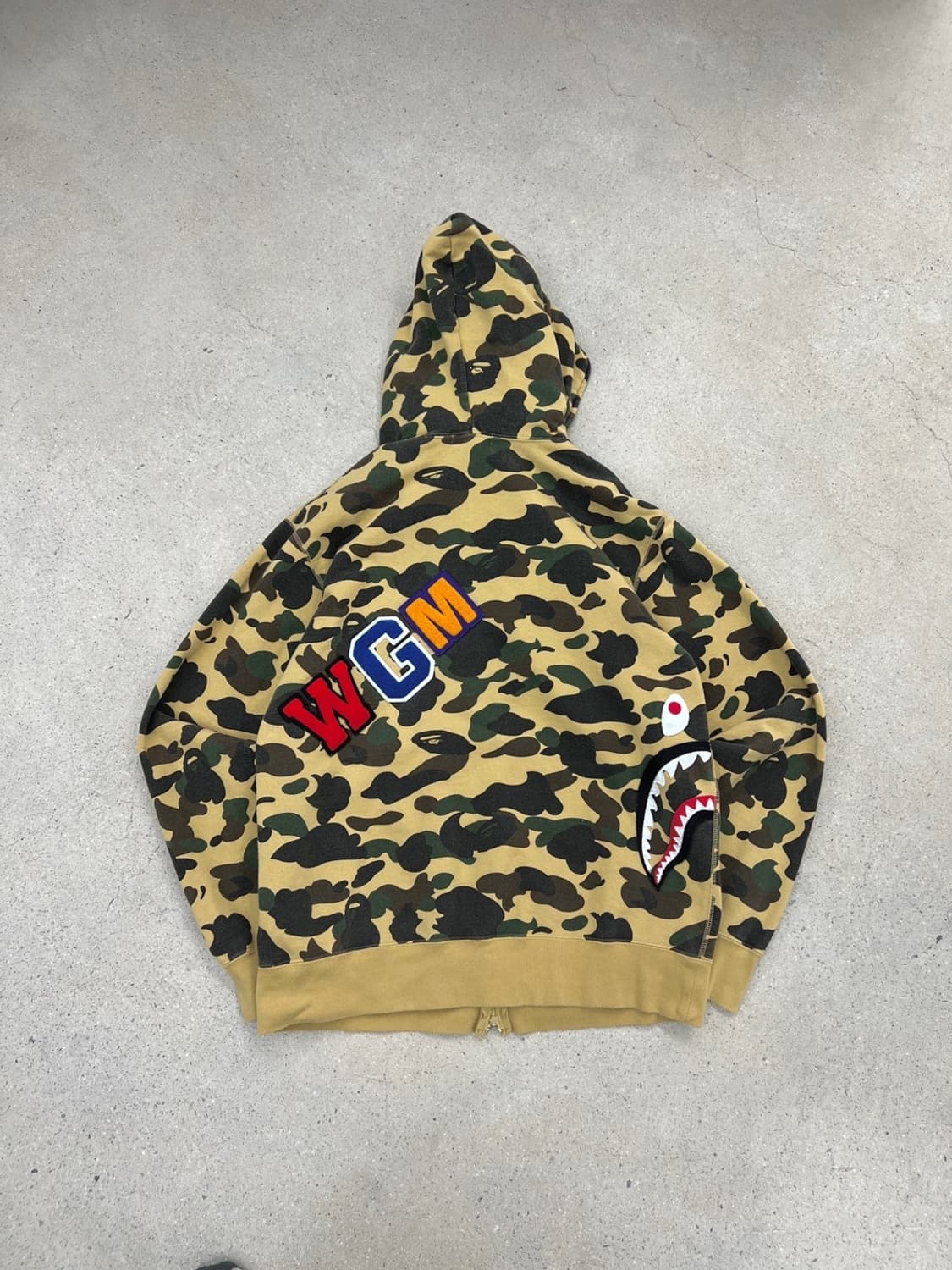 베이프 퍼스트카모 황계 샤크 후드집업 상품이미지2