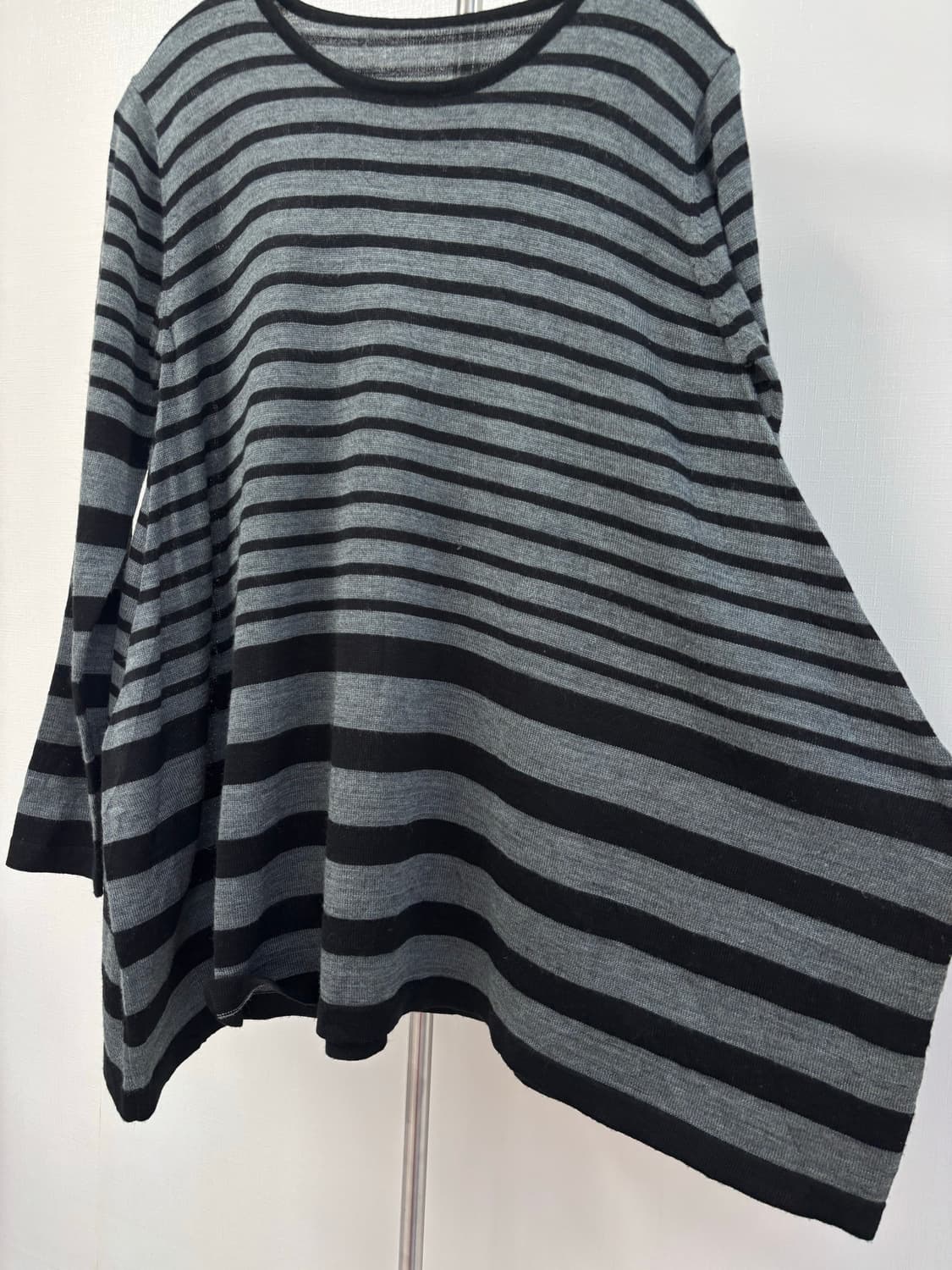 재패니즈 스트라이프 변형 스퀘어 헴라인 탑 상품이미지8