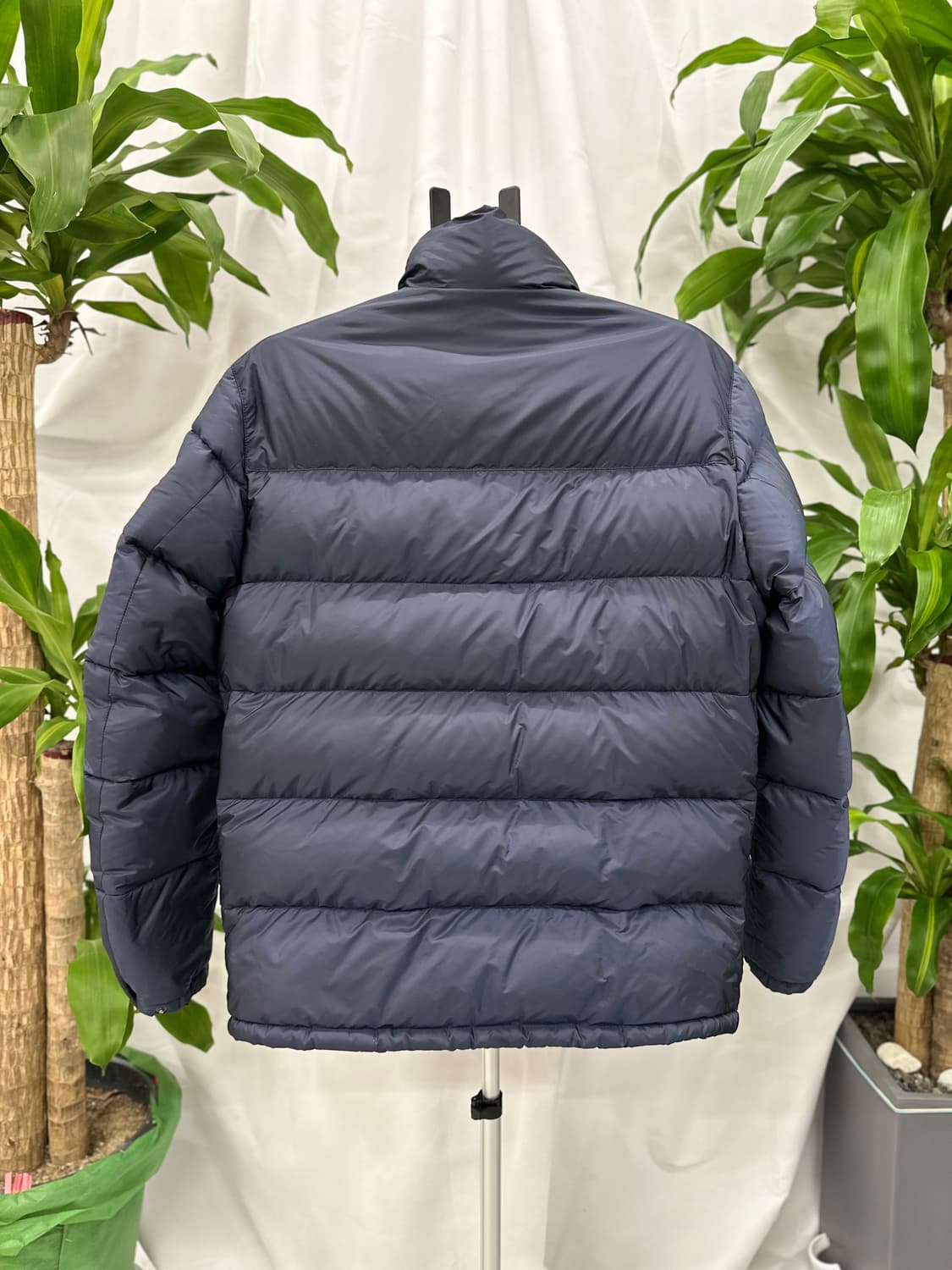 프라다 트라이앵글 패딩 네이비 52 상품이미지6