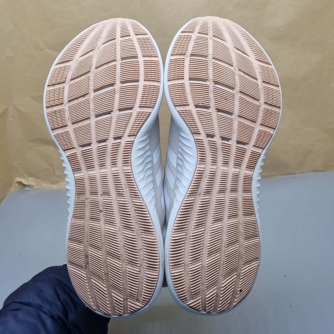 아디다스 엣지바운스 여성운동화230  상품이미지3