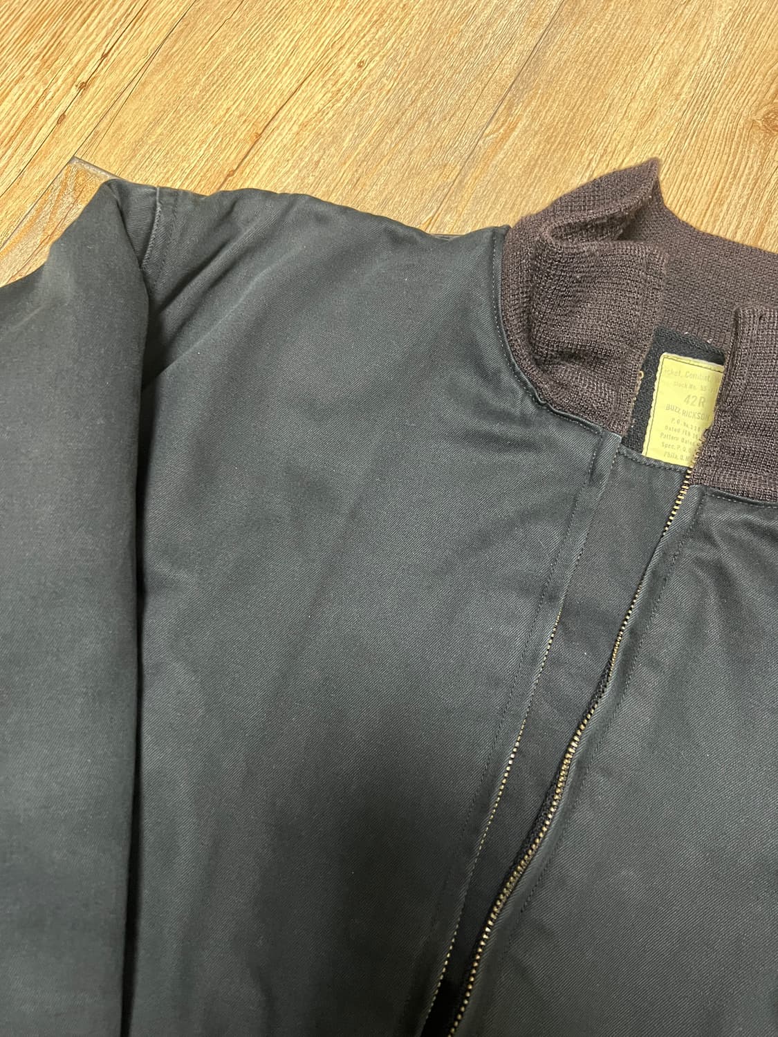 택포35) 버즈릭슨 윌리엄깁슨 탱커자켓 블랙42 상품이미지3