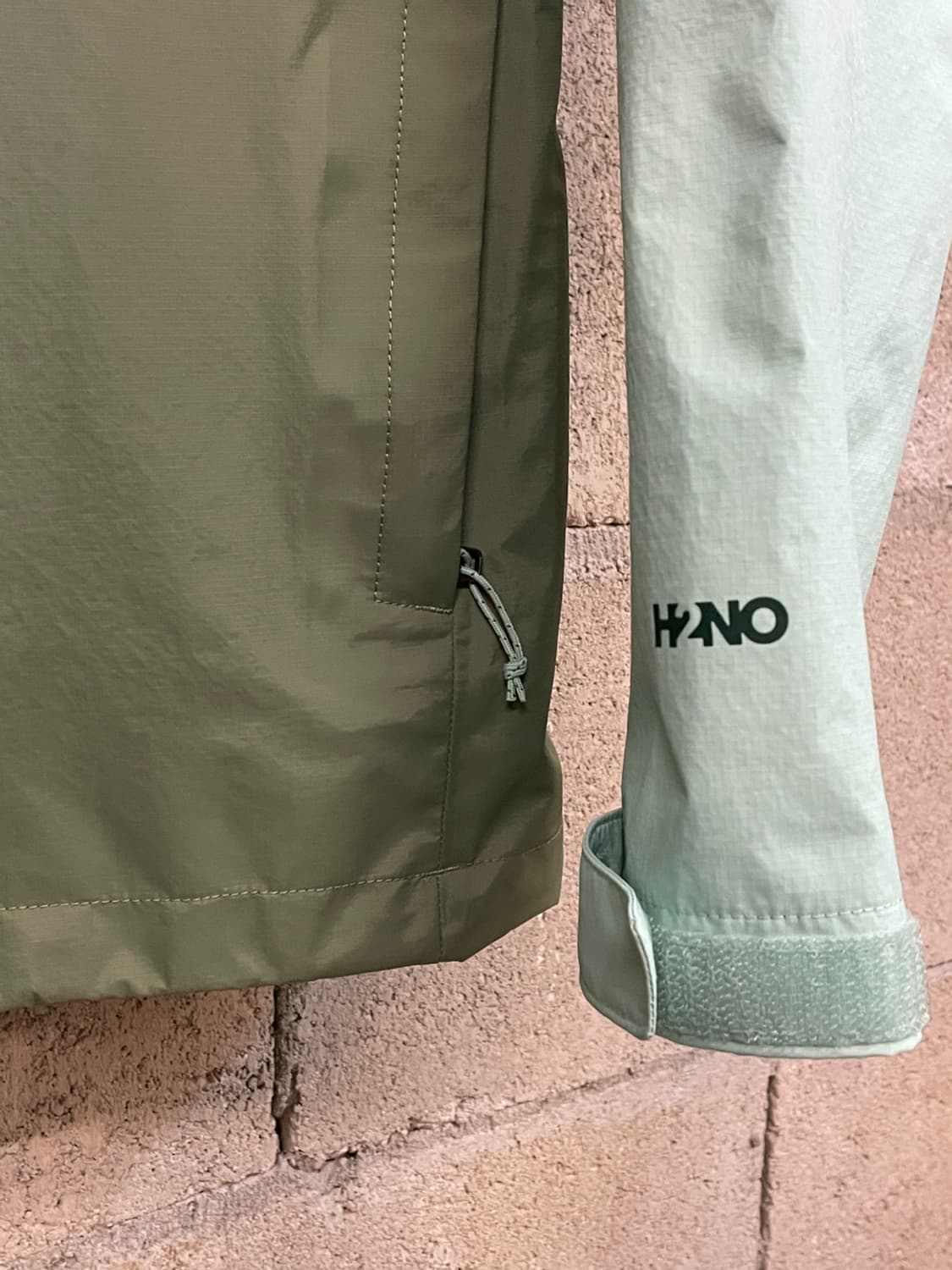 파타고니아 우먼 토렌트쉘 3L 레인 자켓 상품이미지5