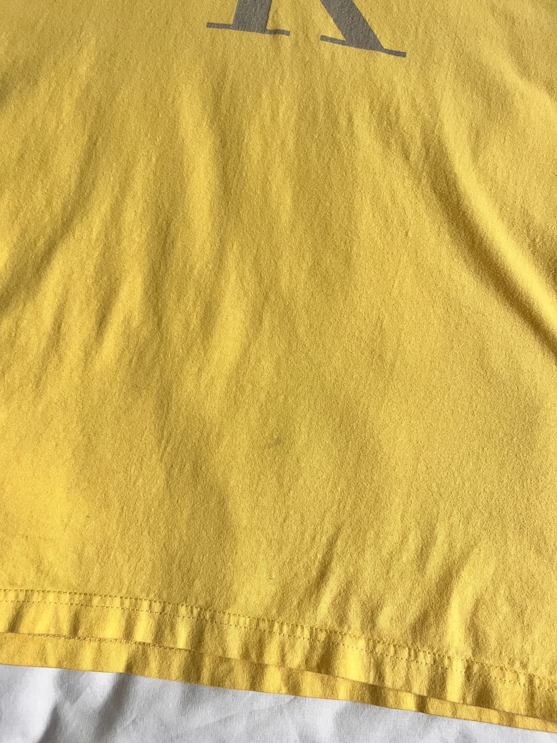 Calvin Klein Vintage yellow t-shirts 상품이미지4