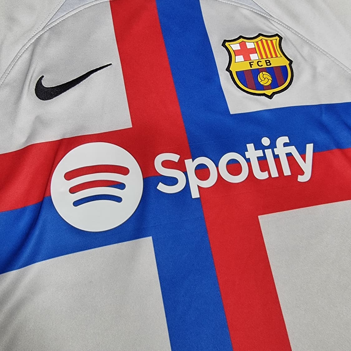 22-23시즌 바르셀로나 써드 유니폼 #9 레반도프스키 상품이미지3