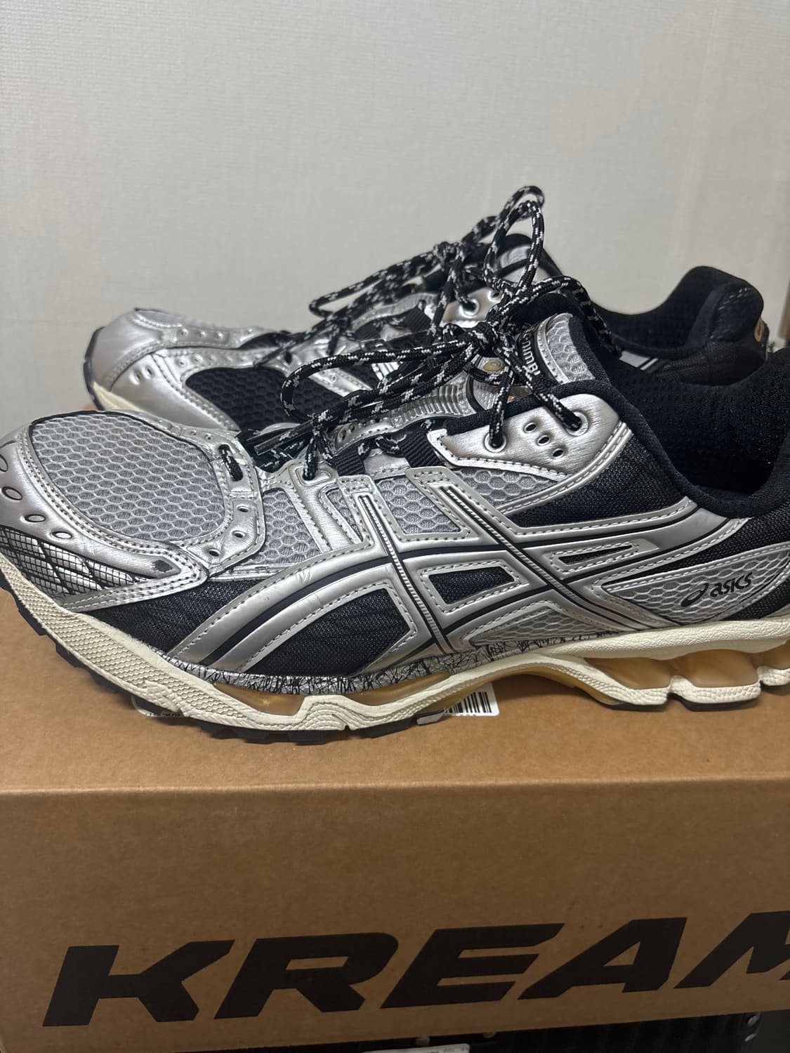 아식스 젤 님버스10.1 피트몬드 그레이 퓨어 실버 285 상품이미지2