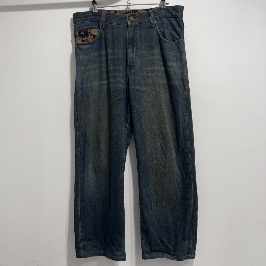 메모리 스페셜 멀티포켓 자수 데님팬츠 상품이미지2