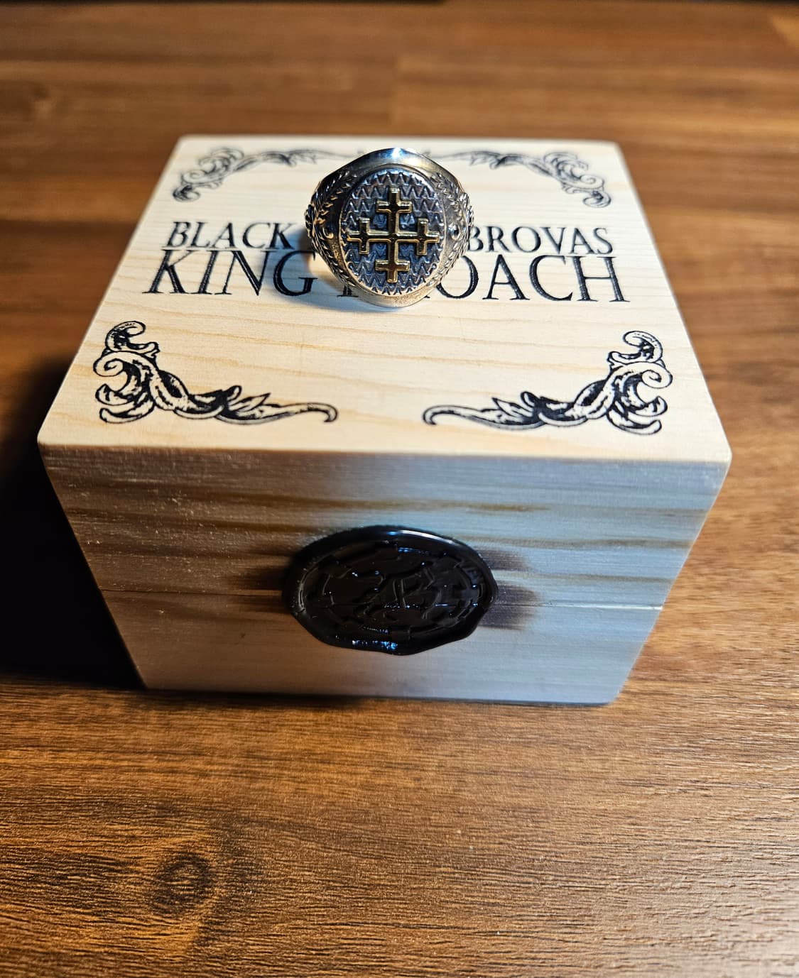 킹크로치 크루세이더 반지 18호 판매합니다. 상품이미지2