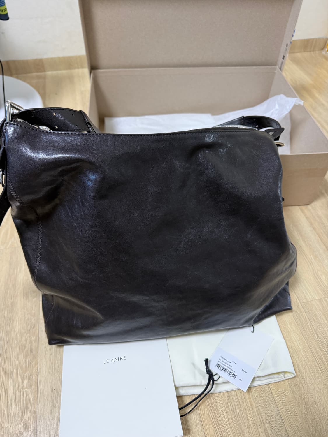 르메르 벨티드 호보백 다크초코렛 팝니다 상품이미지1