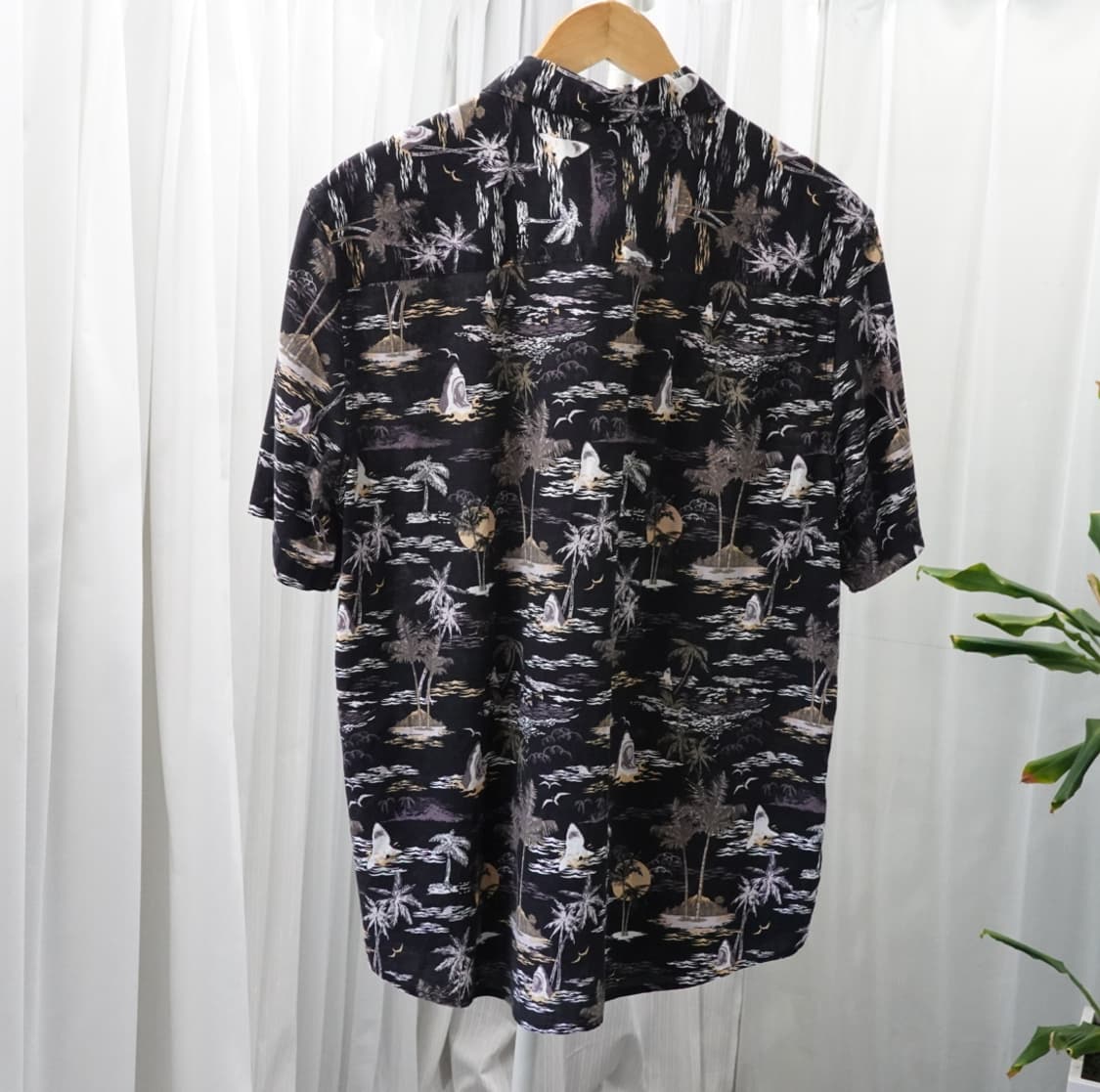 H&M DIVIDCD 딥오션 샤크 알로하 셔츠 2062 상품이미지2