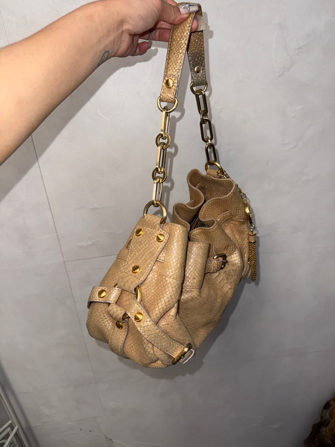 Anne Klein gold python chain 숄더백 상품이미지4