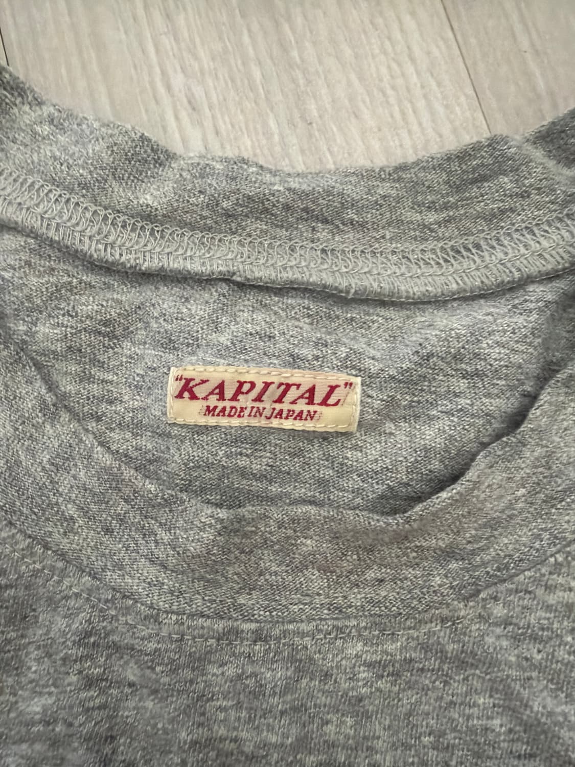 캐피탈 그레이 반팔티 s 상품이미지4