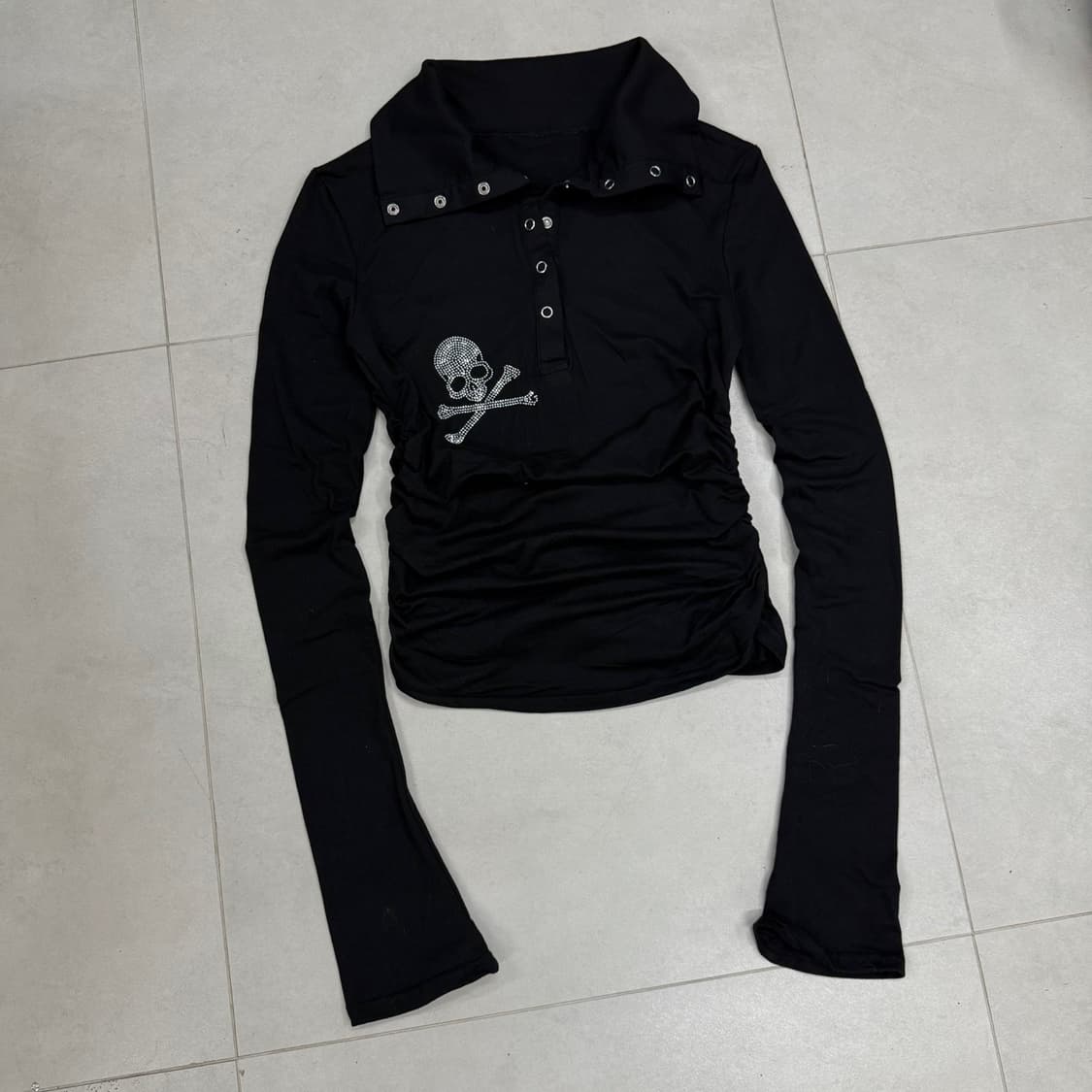 Skull Cubic High Neck Wrinkled Long Slee 상품이미지3