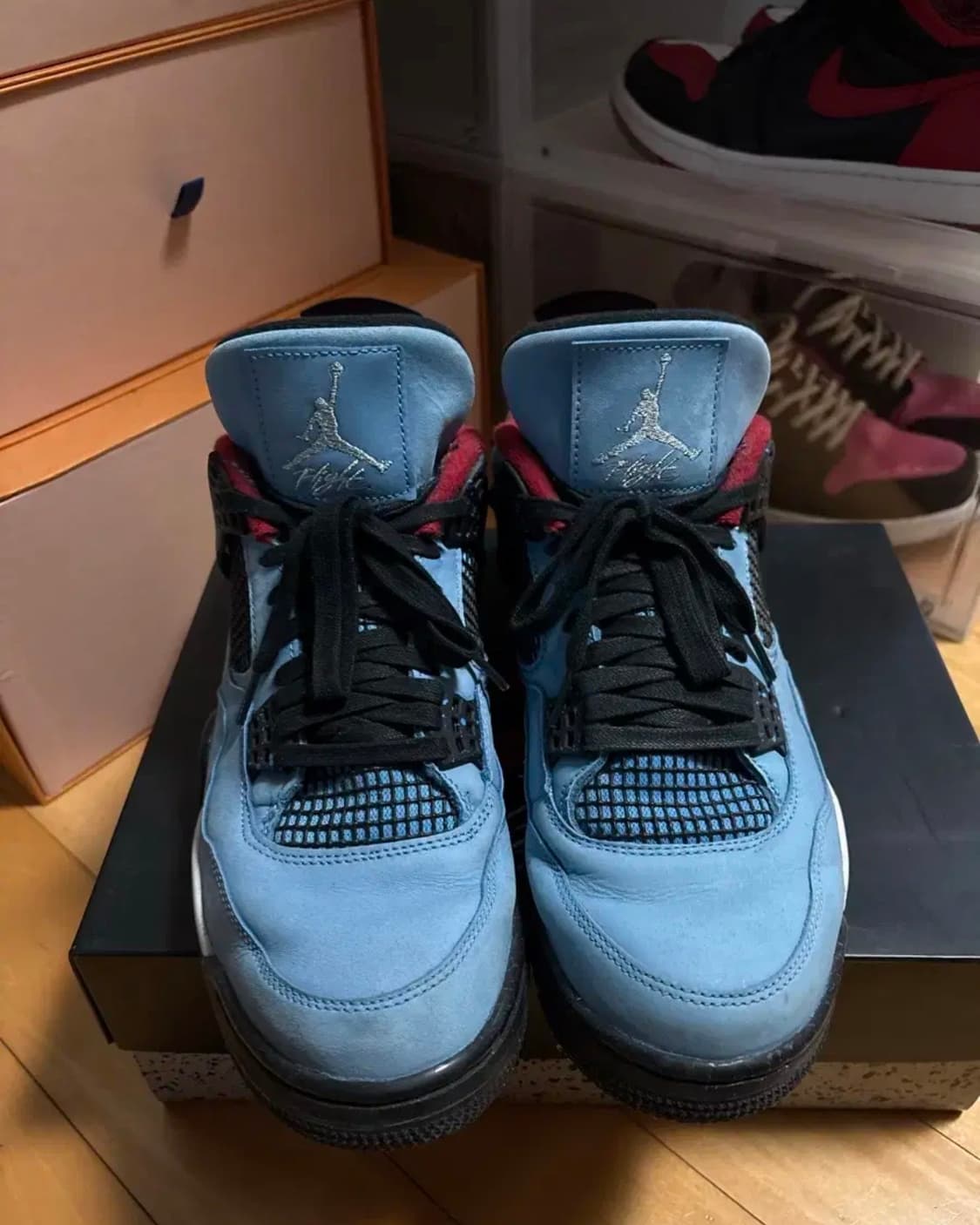 트래비스 스캇 조던 4 285 상품이미지4