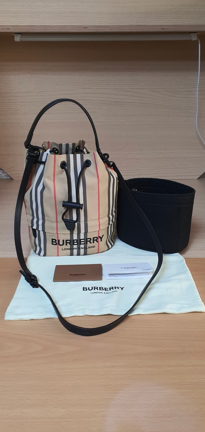버버리 포이베 크로스백/버킷백 새상품급 정품(감정O) 상품이미지2