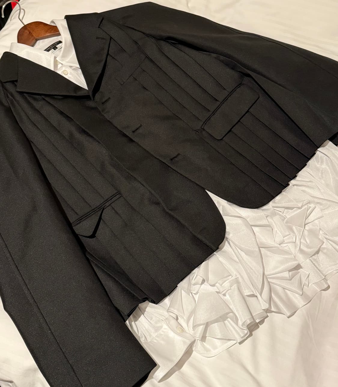 (새상품)26ss 꼼데가르송 옴므플러스 프릴 zip 셔츠 xl 상품이미지3