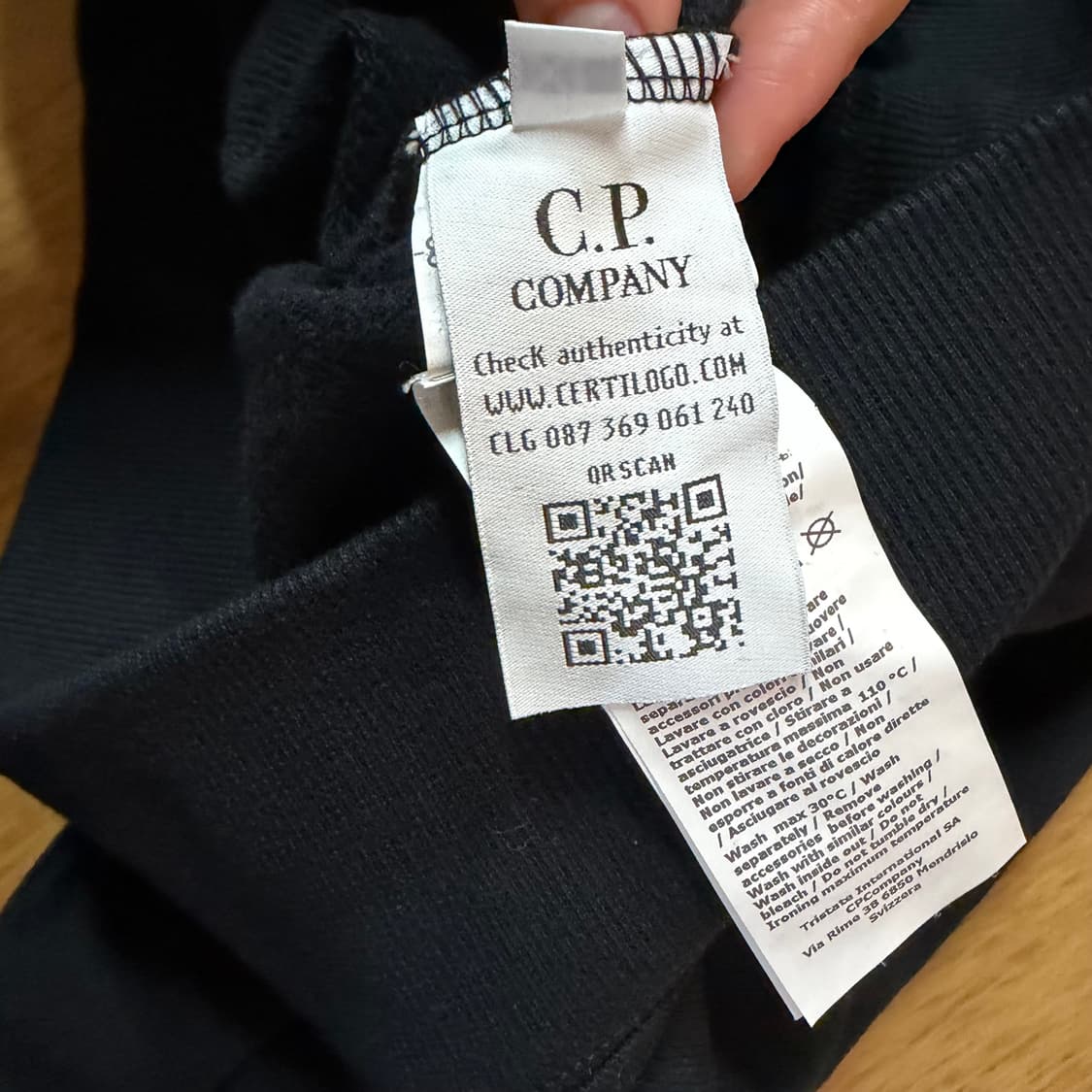 새상품) CP컴퍼니 렌즈와펜 맨투맨 (XL) 상품이미지8