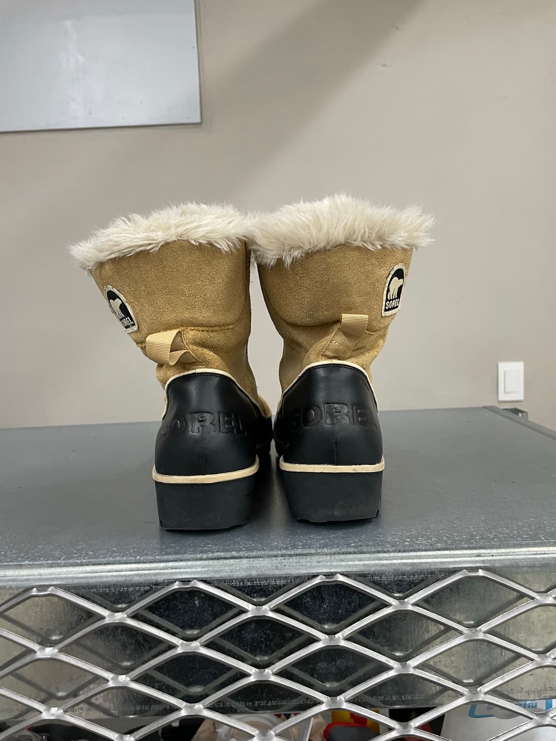 소렐 티볼리 II 스웨이드250 상품이미지3