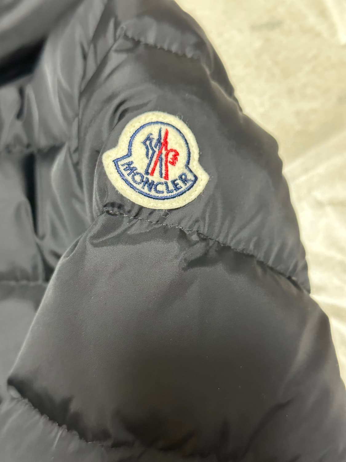 (정품)몽클레어 마르케 패딩 0사이즈 블랙 상품이미지5