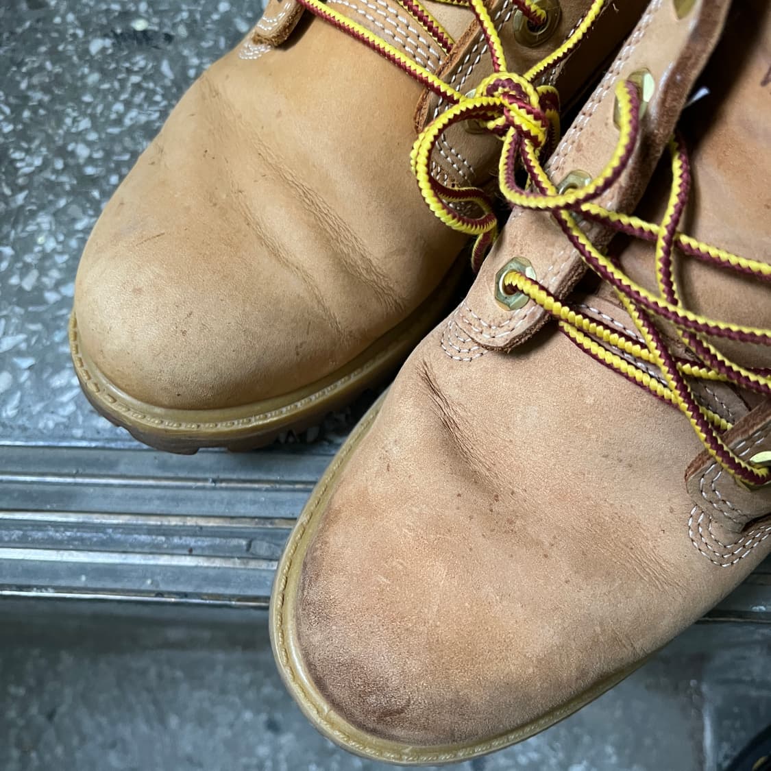 팀버랜드 워터프루프 추카 부츠 위트 누벅 상품이미지5