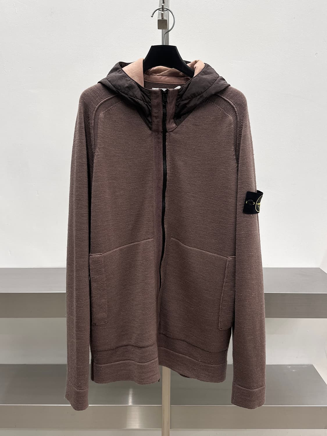 스톤아일랜드 와펜 나일론 배색 니트 후드집업  상품이미지2