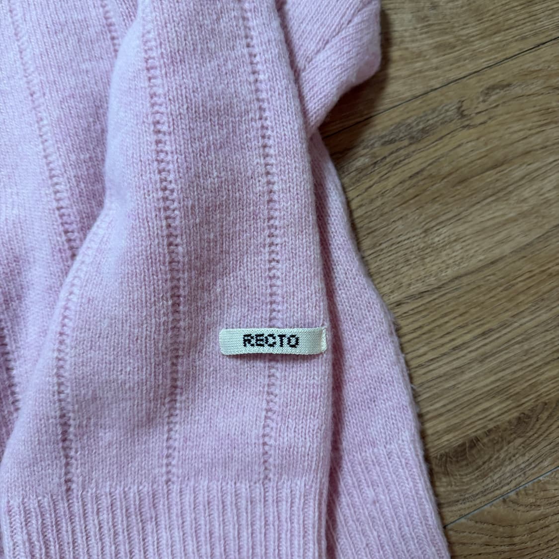 렉토 24fw 핑크 울 니트 상품이미지3