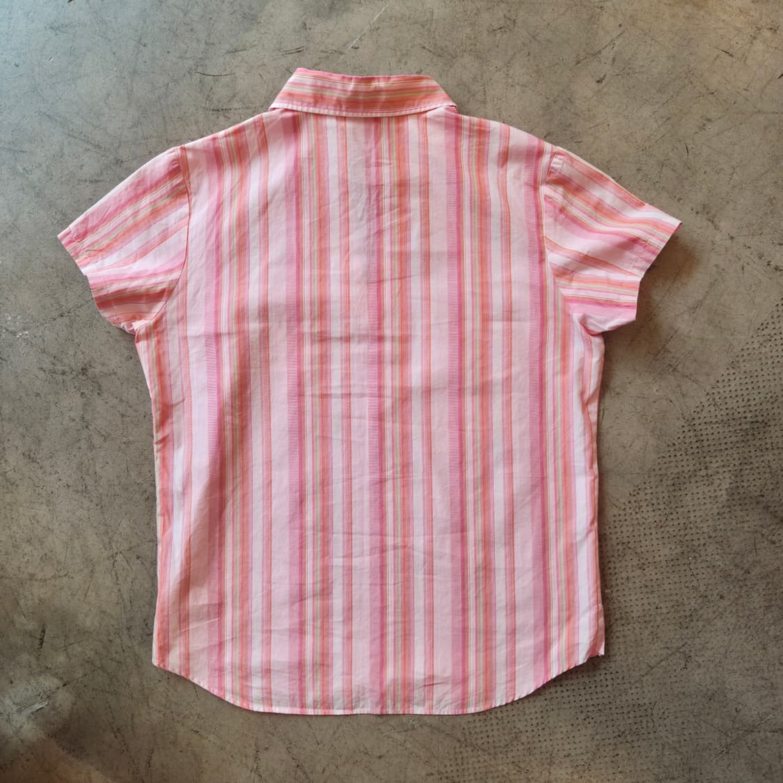 재팬 Lacoste 핑크 멀티 스트라이프 브이넥카라 셔츠 상품이미지4