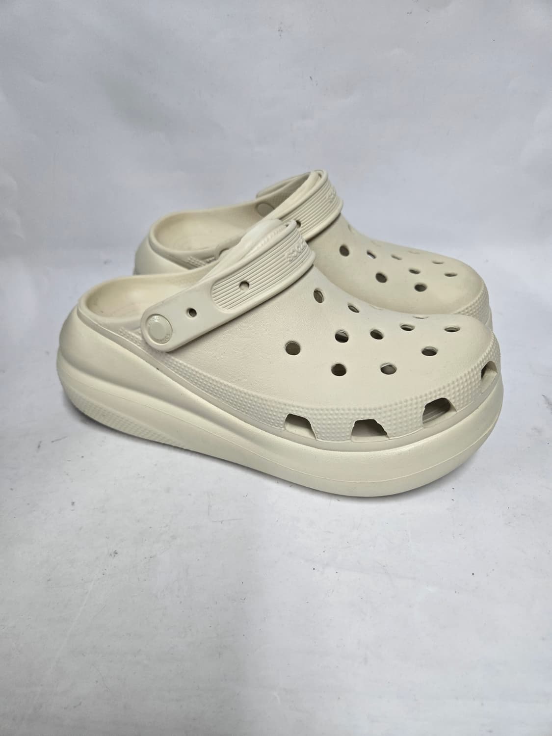 크록스 크러쉬 클로그 아이보리 m6w8 250mm 상품이미지1