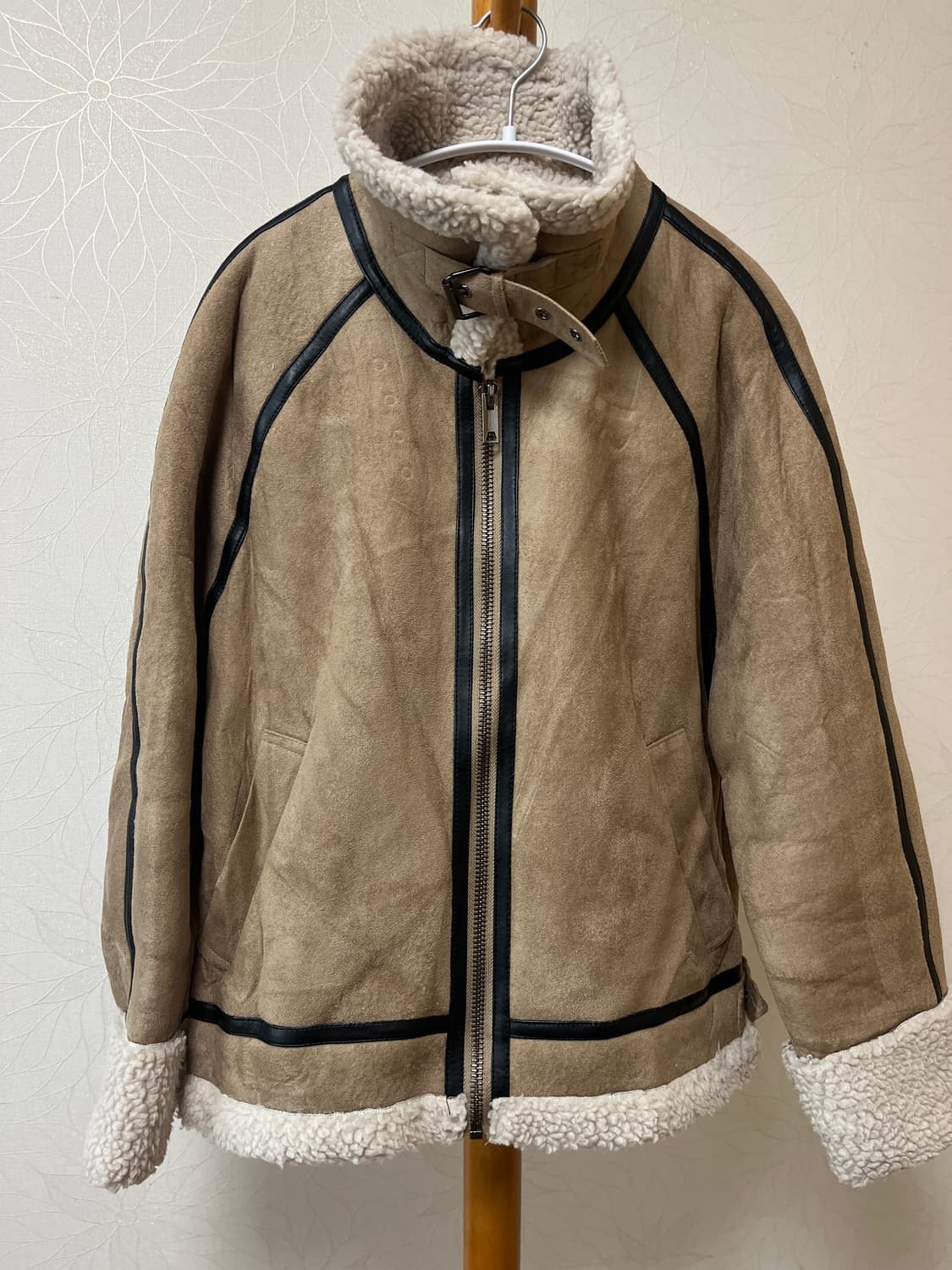 플레이스 스튜디오 스웨이드 오버핏 양털 무톤 무스탕 상품이미지1