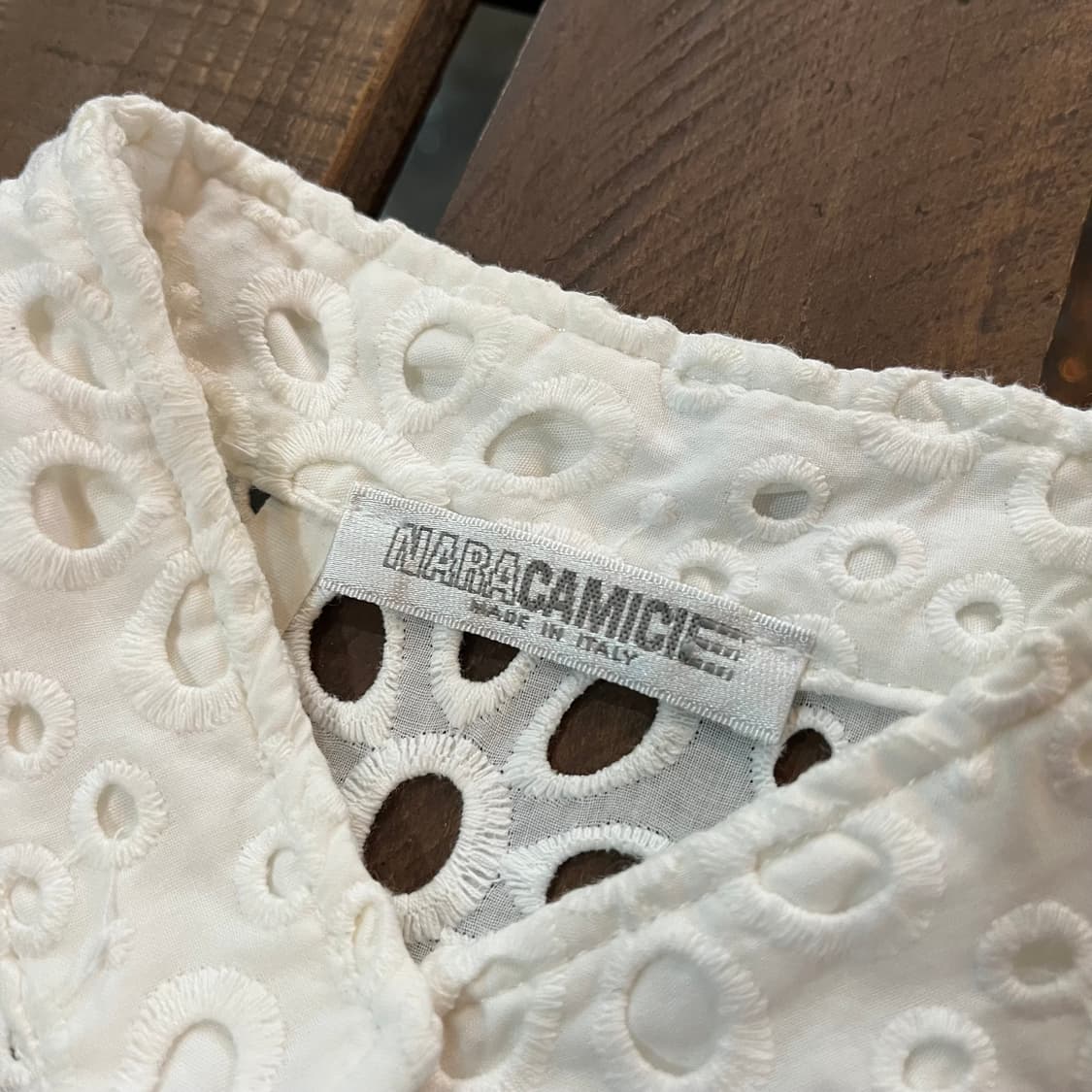 나라카미체 나라까미체 아일릿 자수 롱 셔츠 상품이미지5