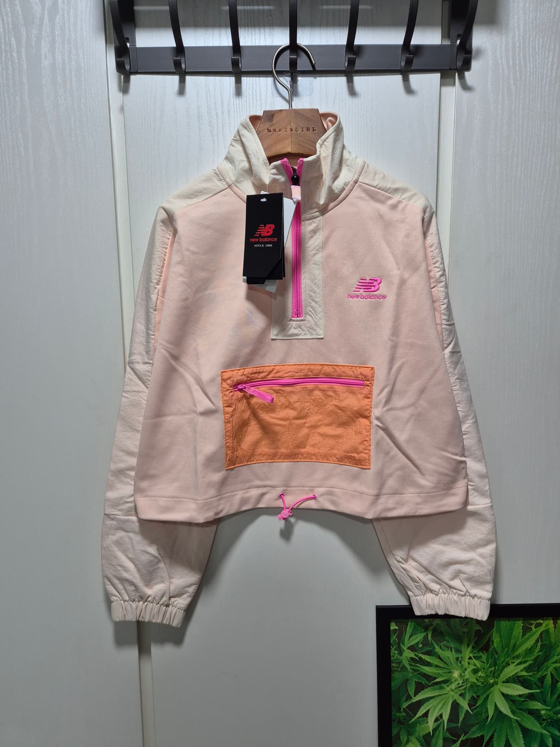 뉴발란스 핑크 아노락 크롭 자켓.새상품 상품이미지2