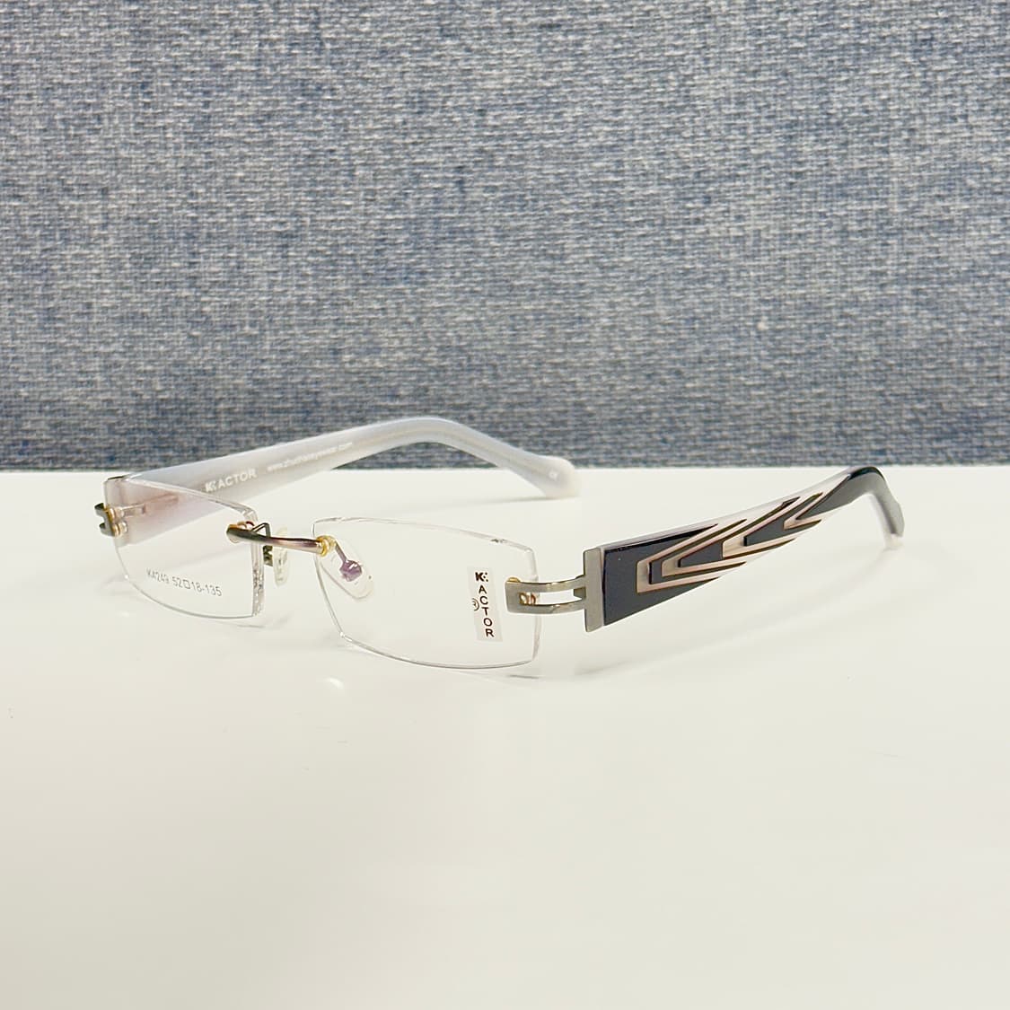 볼드한 디자인 사각 무테 안경 상품이미지3