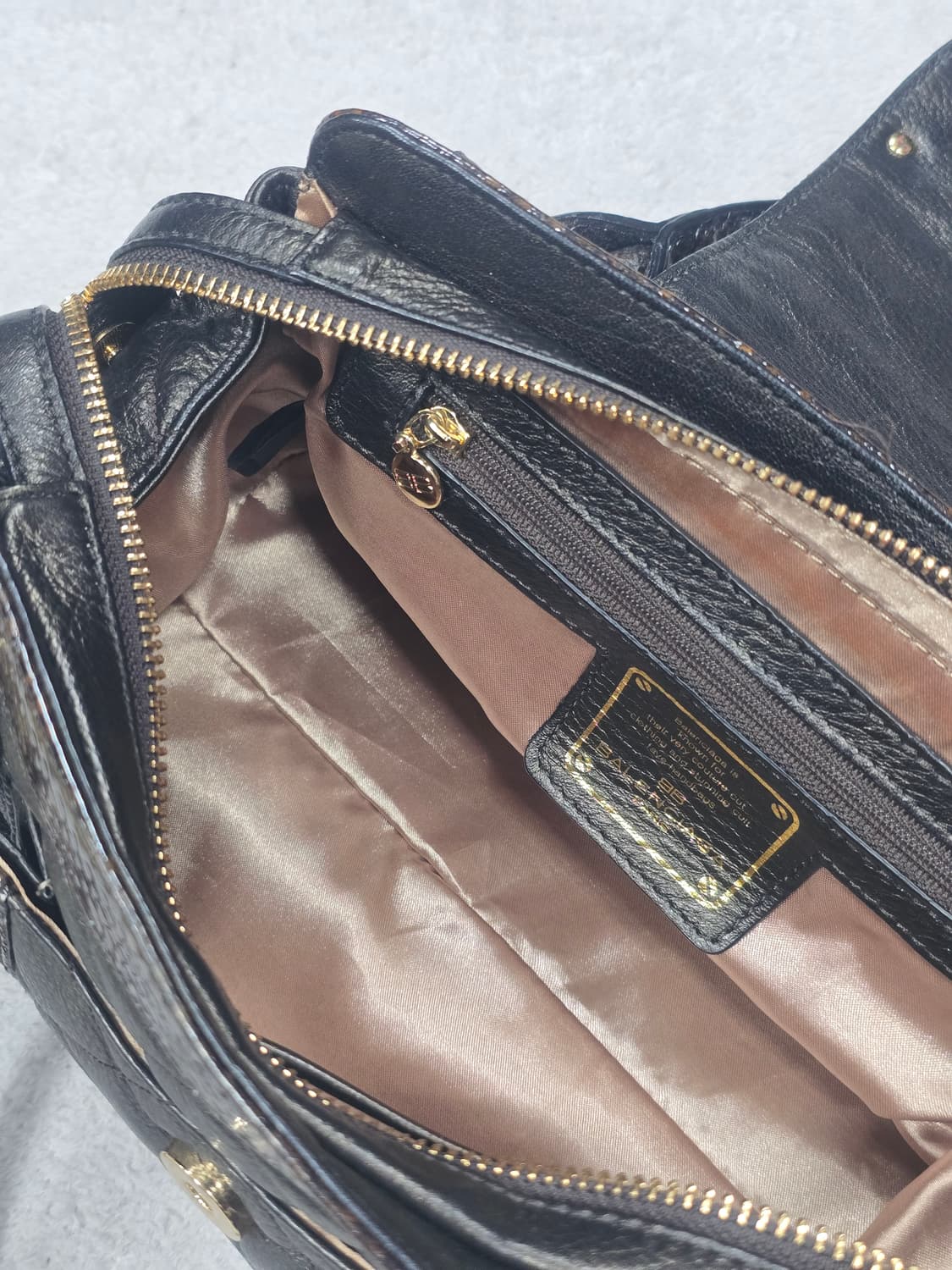 발렌시아가 00s 뱀피 핸드백 상품이미지10