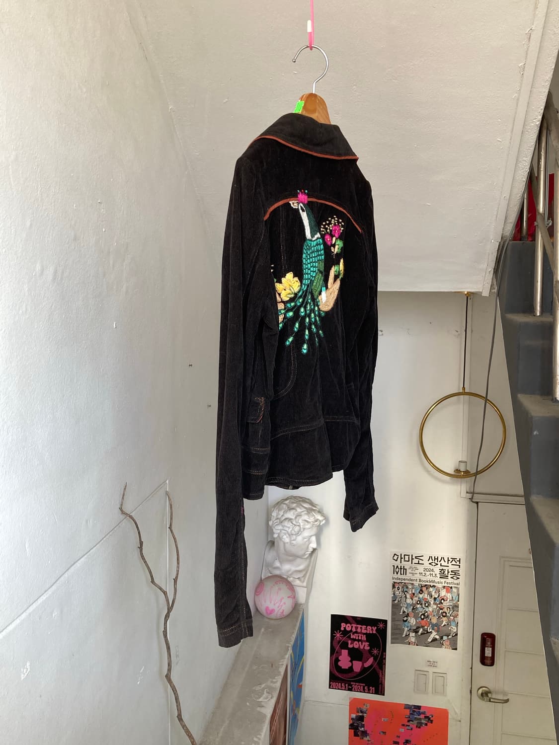 자수 디테일 벨벳 크롭 자켓 상품이미지7