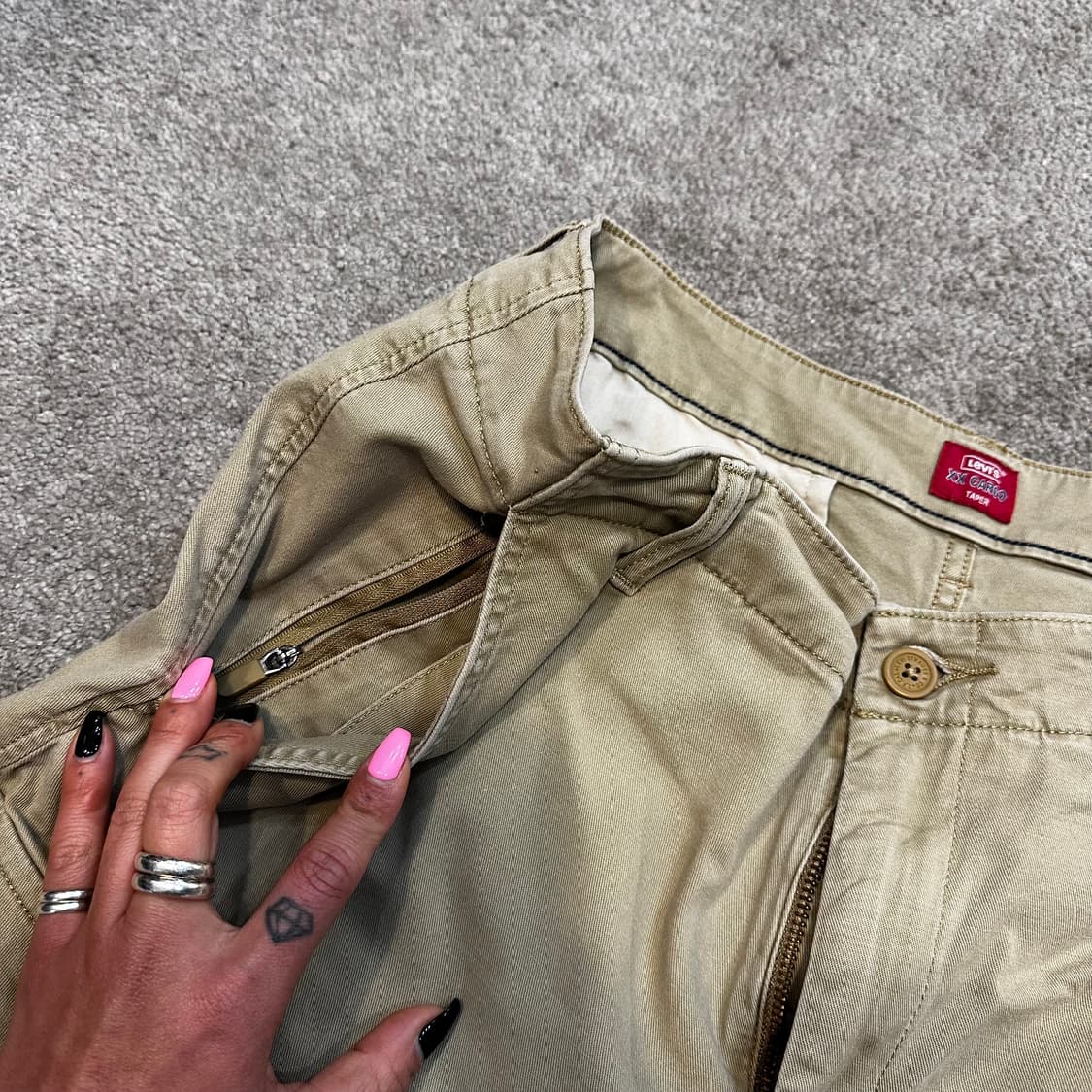 리바이스 베이지 카고 테이퍼 팬츠(36) 상품이미지2
