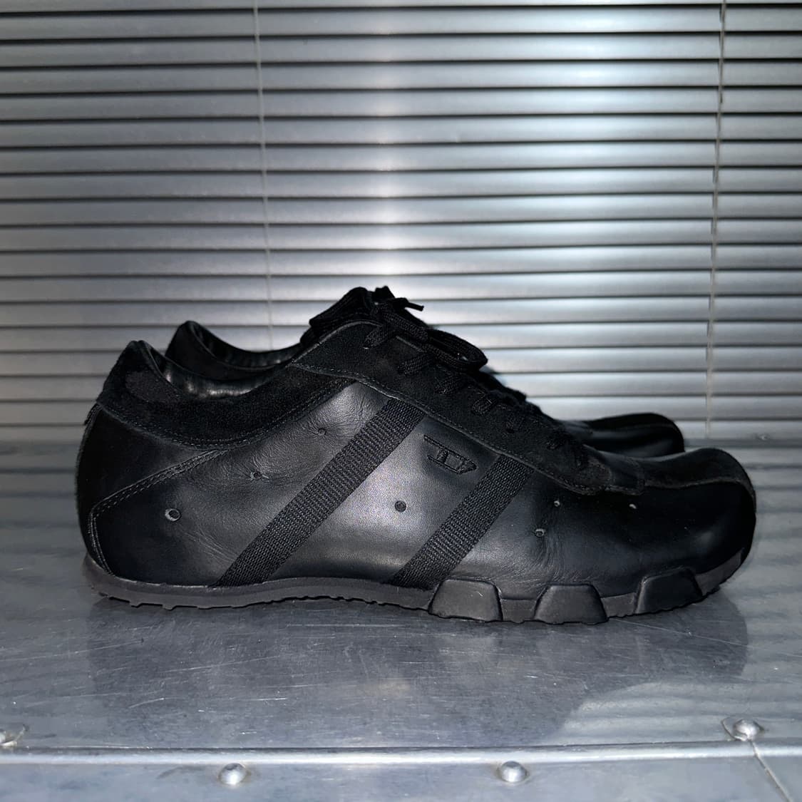2002 디젤 스퀘어토 가죽 스니커즈 상품이미지6