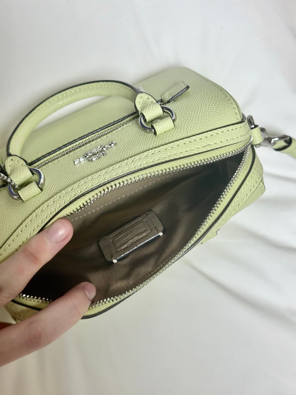 코치 미니 로완 크로스바디백 상품이미지4