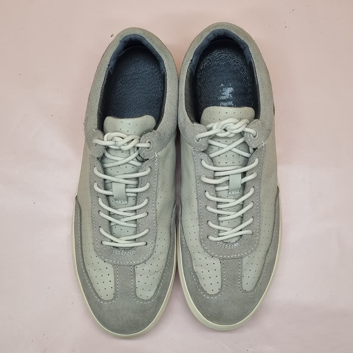 캠퍼 그레이 스니커즈250 상품이미지2