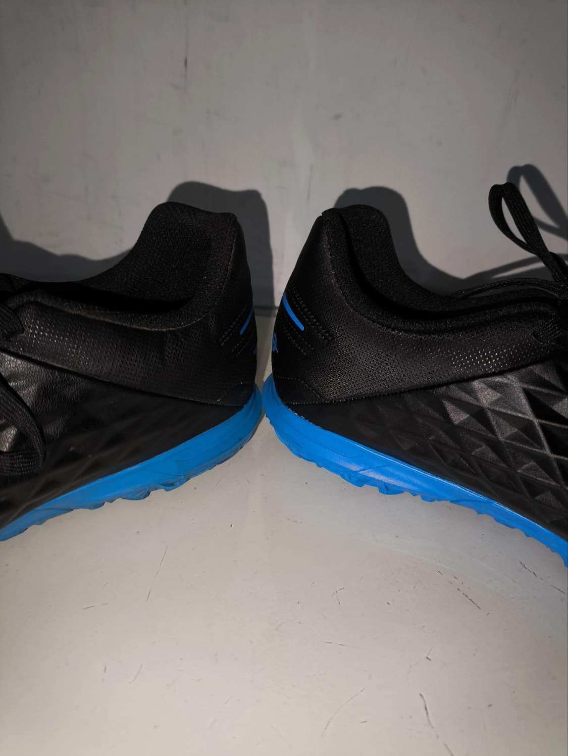 260mm 나이키 티엠포 레전드8 TF 클럽 풋살화 상품이미지7