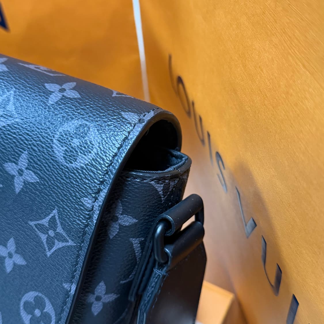 [S+급/풀구성] 루이비통 S 케이프 이클립스 메신저백 크로스백 상품이미지4