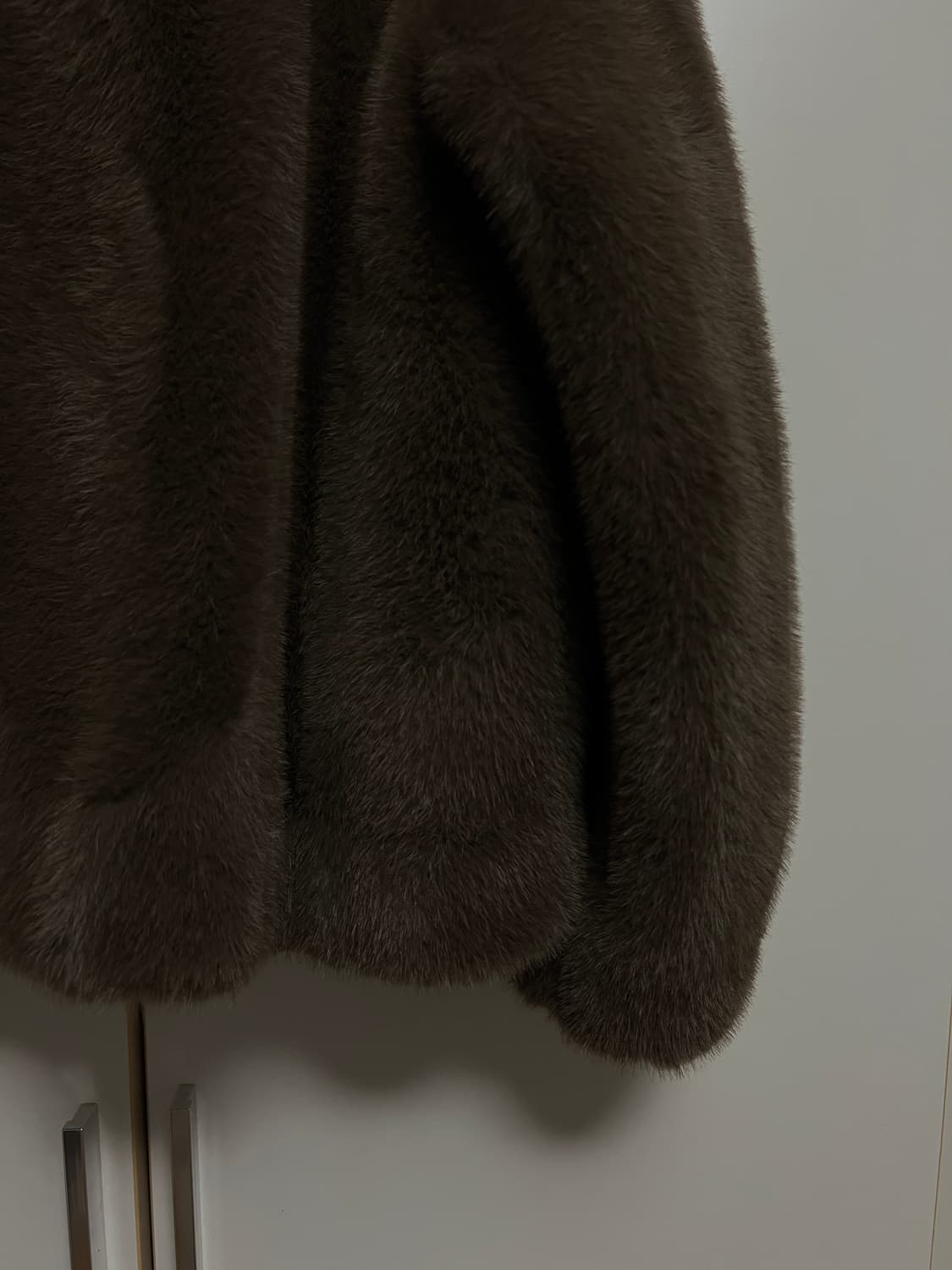 앤클라인 브라운 하이넥 밴딩 크롭 퍼자켓 상품이미지5