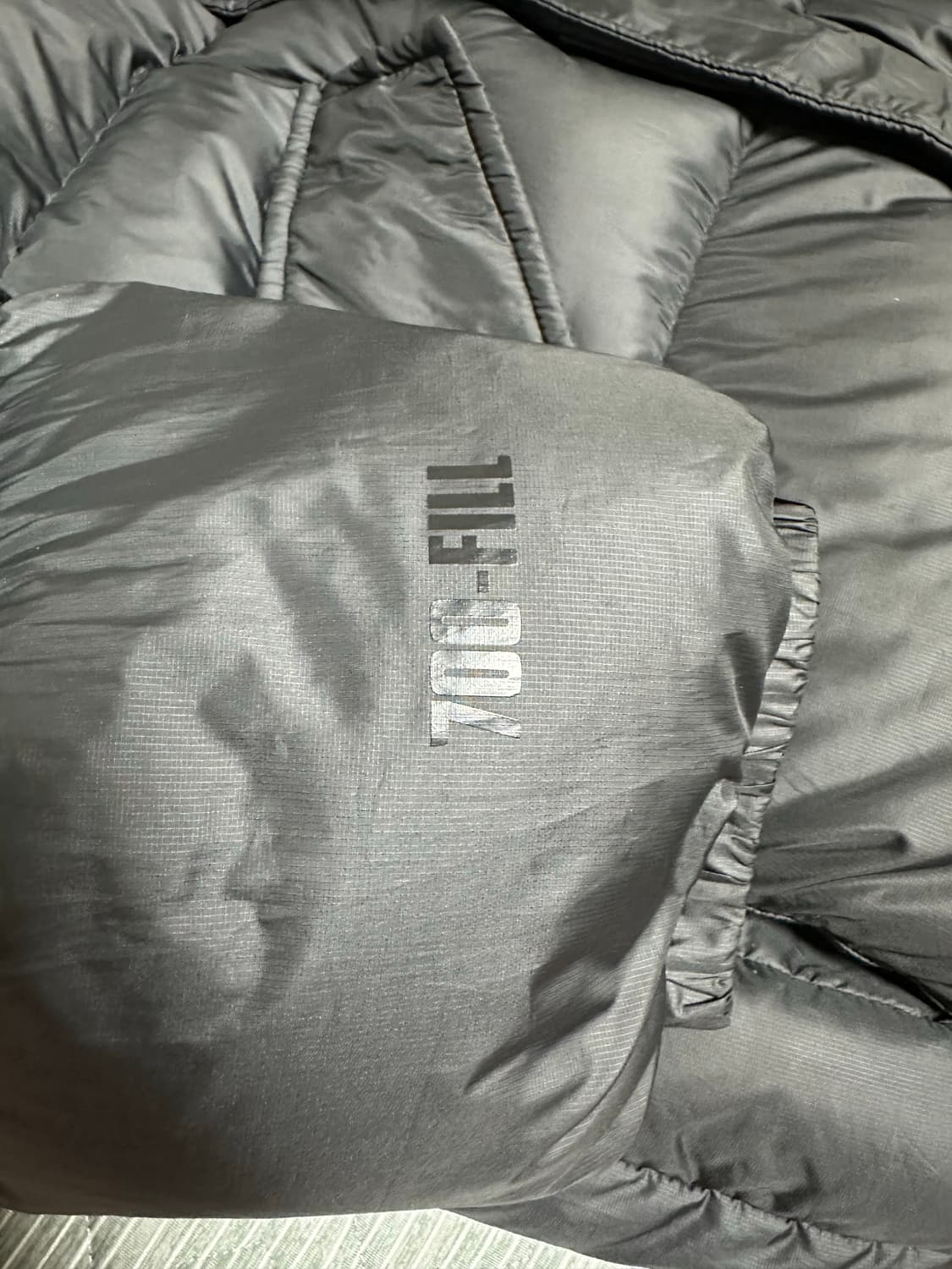 슈프림 700-필 다운 라이트웨이트 퍼퍼 자켓 블랙 - 24FW 상품이미지2