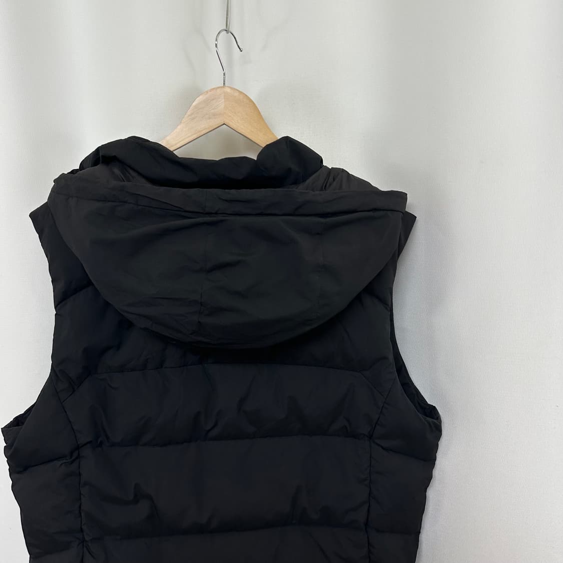  뉴발란스 남자 패딩조끼 검정 거위털 XL 105  EIWE 상품이미지6