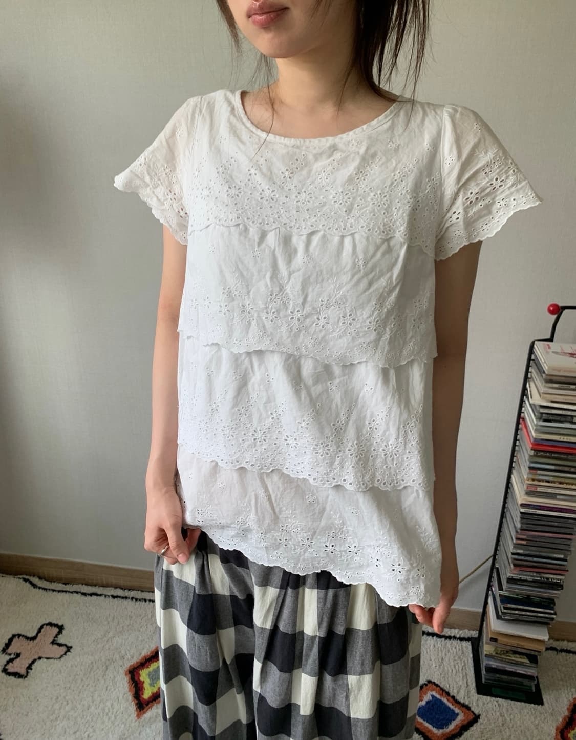 earth music&ecology, Scallop top 상품이미지2