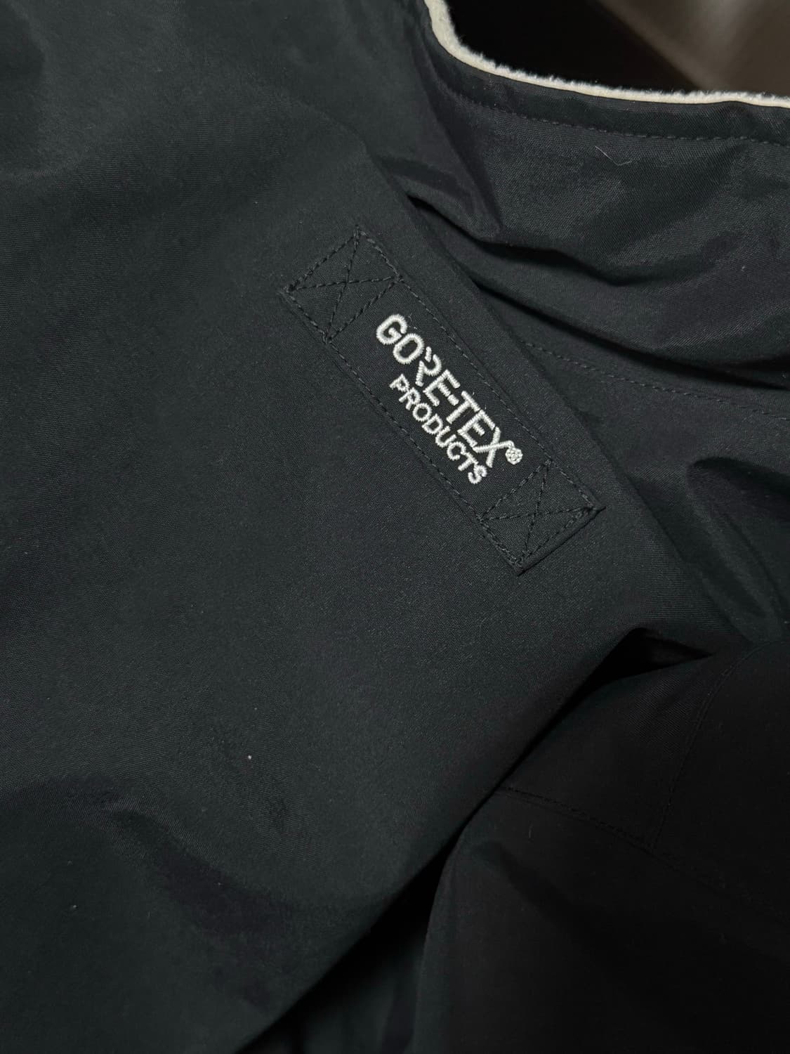 슈프림 고어텍스 리버시블 폴라텍 라인드 자켓 블랙 (22SS) 상품이미지6