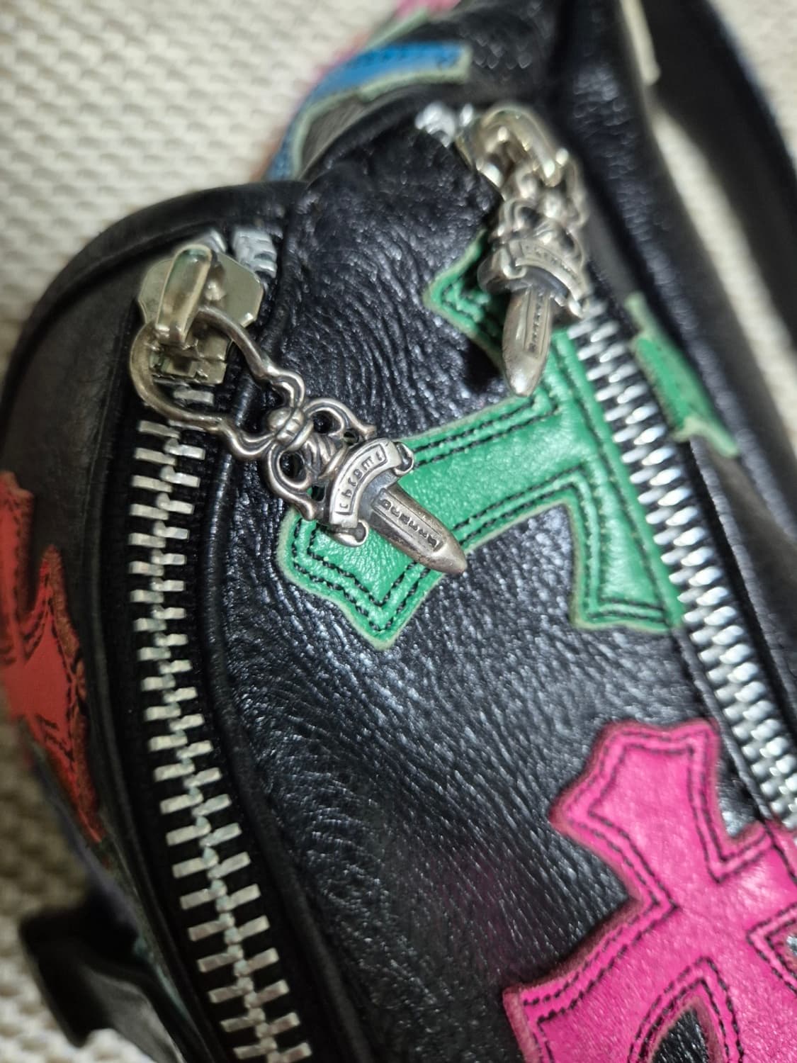 [OS] 크롬하츠 멀티 크로스 레더 블랙 스냅백 상품이미지5