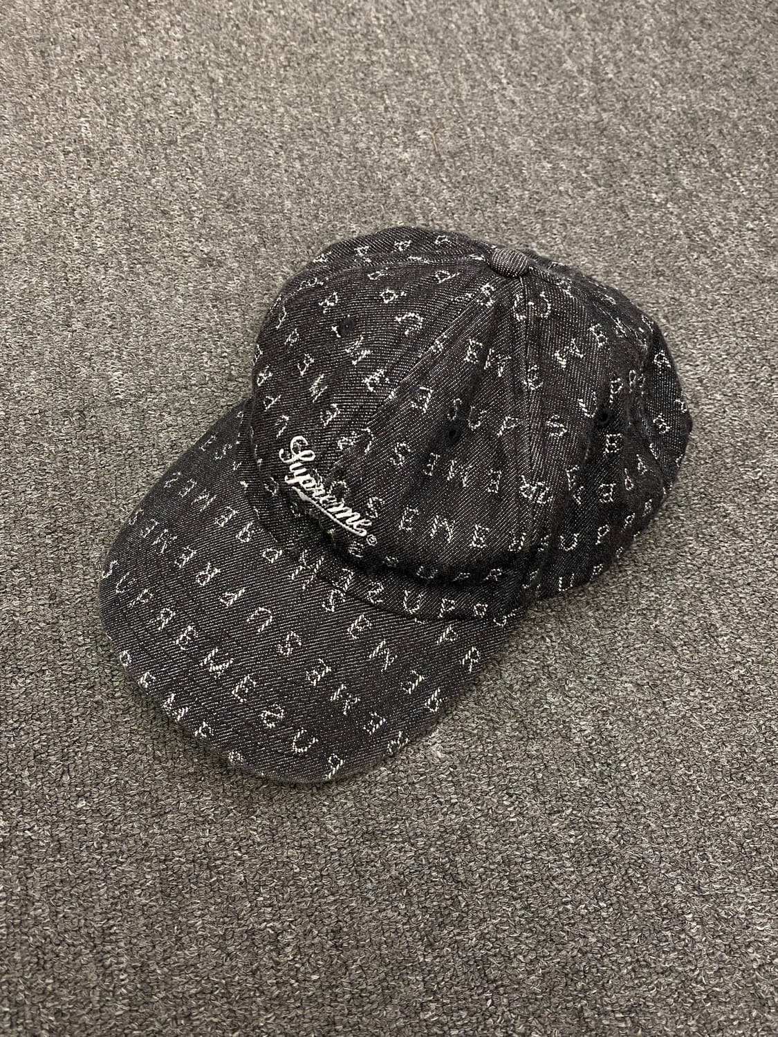 슈프림 20SS 자카드 로고 데님 캡 상품이미지1