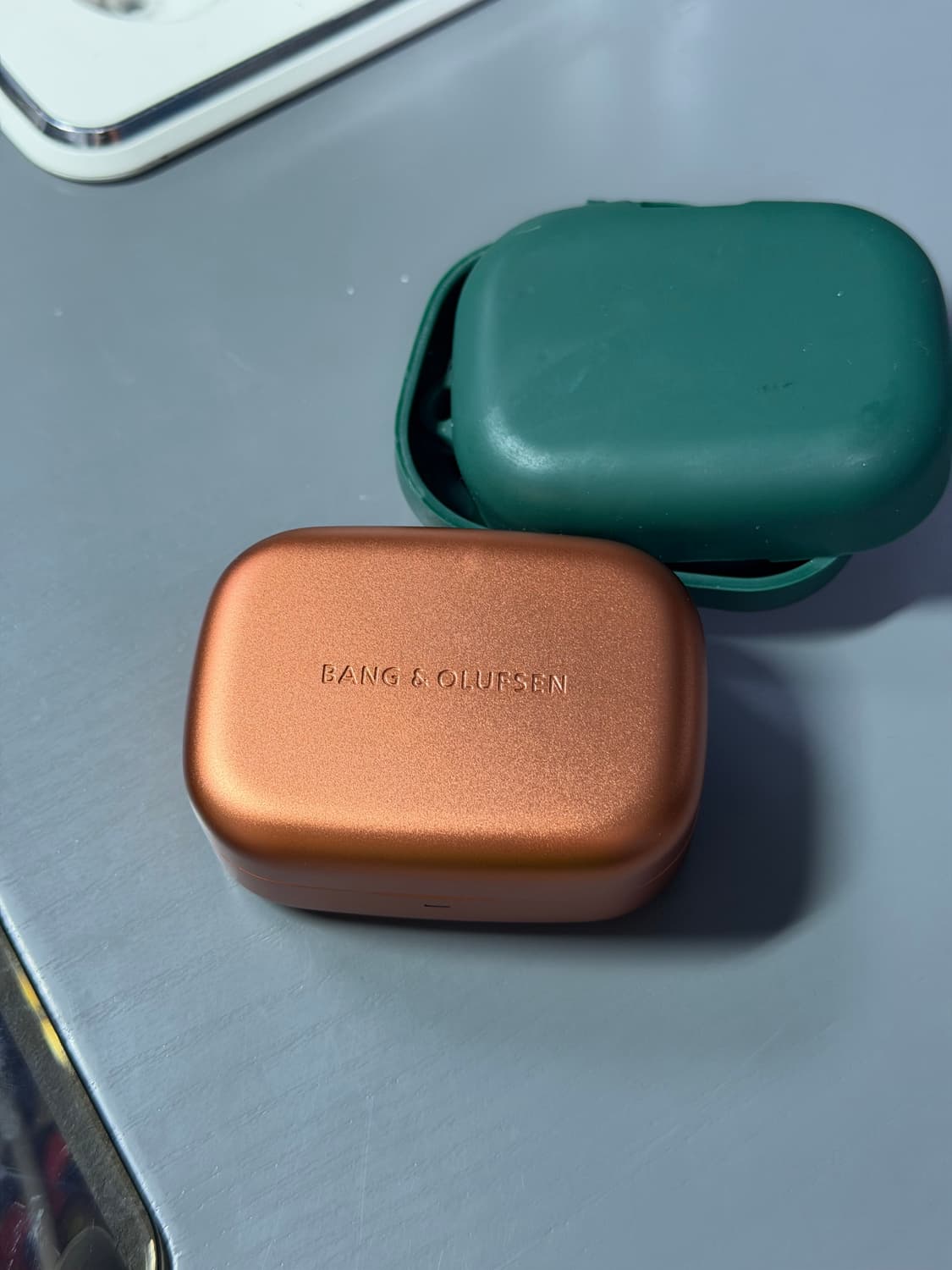 뱅앤올룹슨 베오플레이 일레븐 노이즈 캔슬링 이어폰 상품이미지3