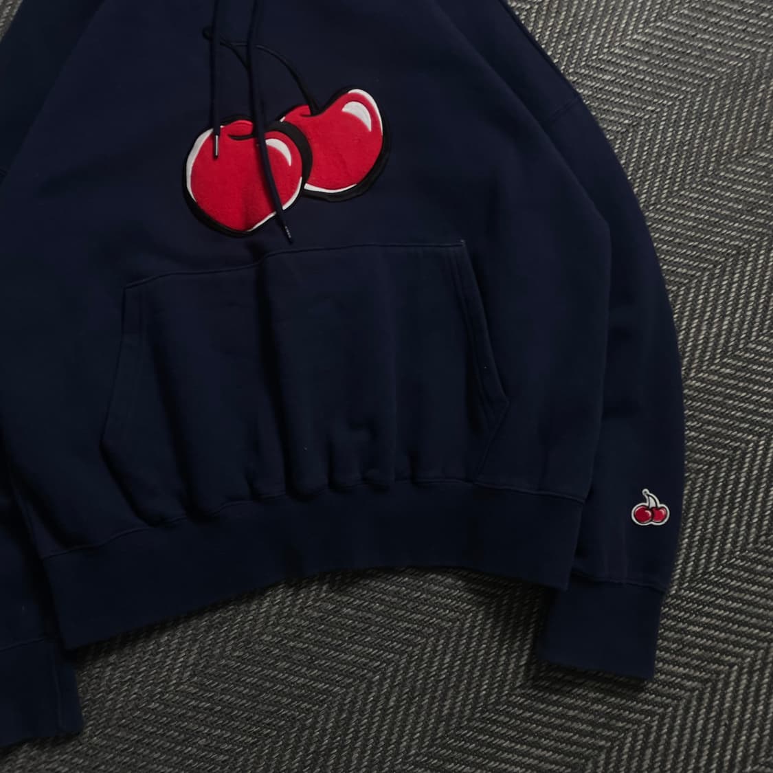 키르시 빅 체리 로고 후드 티셔츠 네이비y 4648 상품이미지3