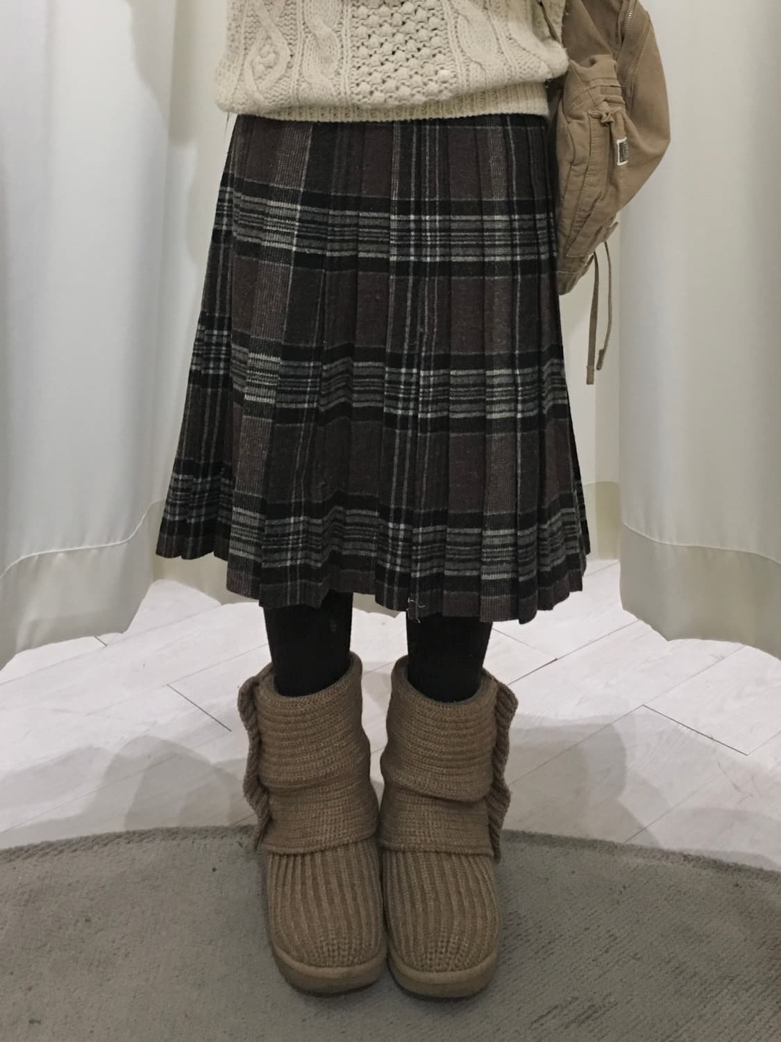 브라운 울 체크 플리츠 스커트 상품이미지1